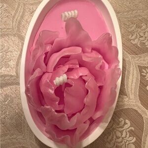 Candle Ocean flower scented Rosa Apricot & pomelo bee wax!